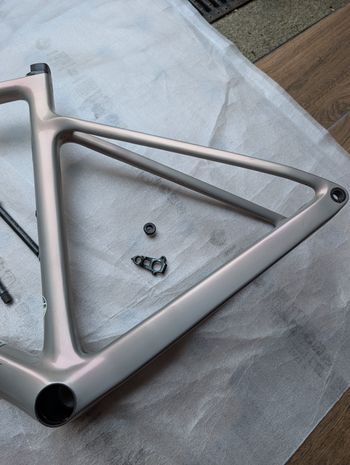Used Scott Addict RC 10 2022 Frameset 2022 Road & Gravel — image 4 of 24