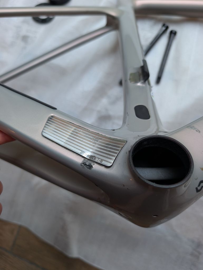 Used Scott Addict RC 10 2022 Frameset 2022 Road & Gravel — image 17 of 24