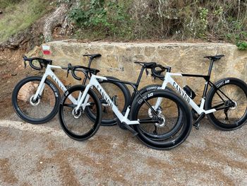 Used Canyon Ultimate CF SL 8 Aero 2024 2024 Road & Gravel, White — image 3 of 3