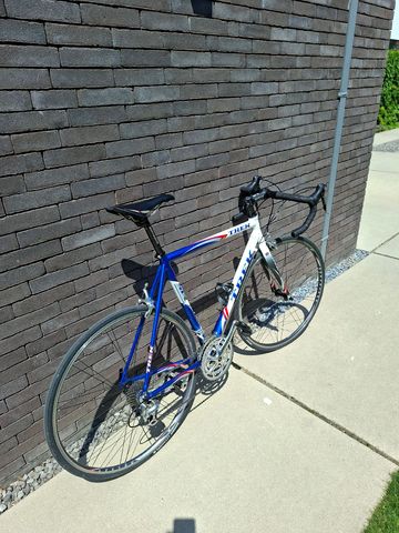Used Trek 1500 2005 2005 Road & Gravel, White — image 2 of 4