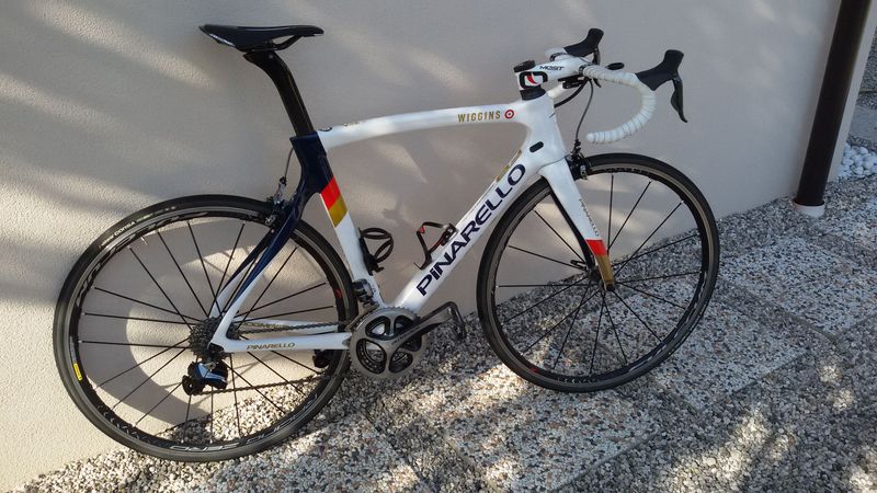 Gebrauchtes Pinarello Dogma Shimano Dura Ace Di2 2017 Road & Gravel, Weiß — Bild 1 von 6