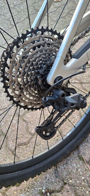Canyon Lux Trail CF 7 2024 2024 Mountainbike usato, Grigio chiaro — immagine 6 di 18
