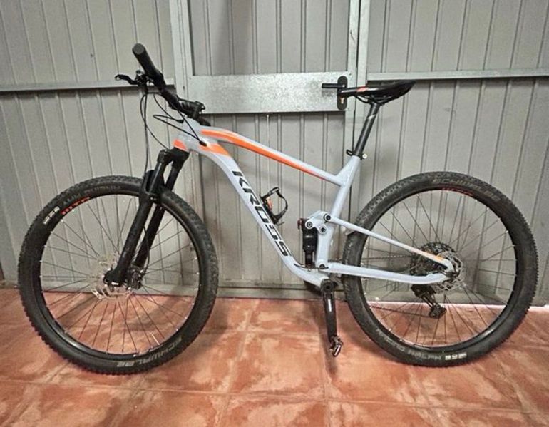 Used Kross SOIL 2.0 2020 2020 Mountainbike, Light Gray, 29 — image 2 of 9