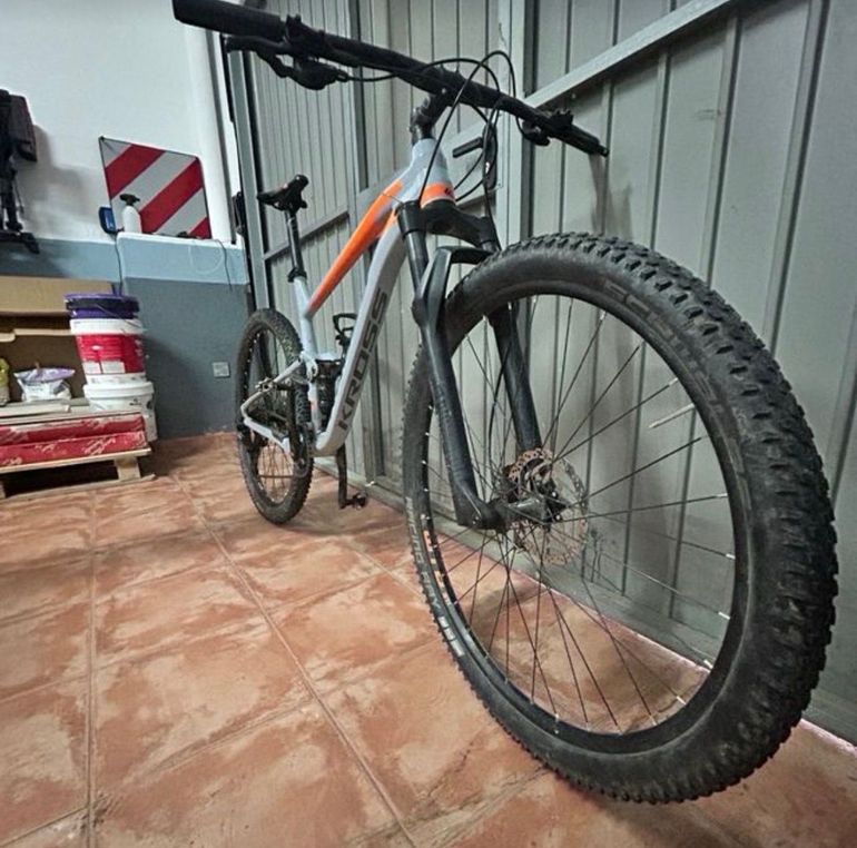 Used Kross SOIL 2.0 2020 2020 Mountainbike, Light Gray, 29 — image 4 of 9