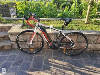 Used Giant Road e+ Shimano Tiagra 2017 Road & Gravel, White — image 2 of 12