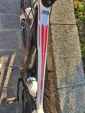 Used Giant Road e+ Shimano Tiagra 2017 Road & Gravel, White — image 7 of 12