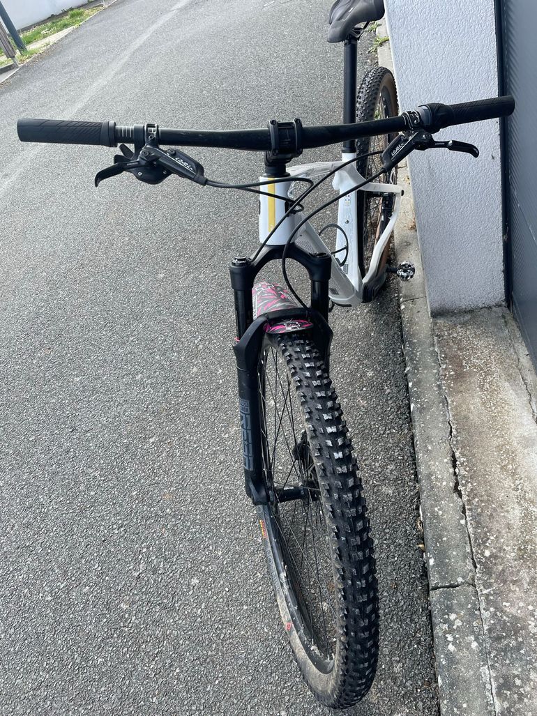 Used ROCKRIDER Fahrrad Mountainbike Hardtail XC Carbonrahmen Race 900 NX weiß 2025 2025 Mountainbike, Blanco — image 4 of 5