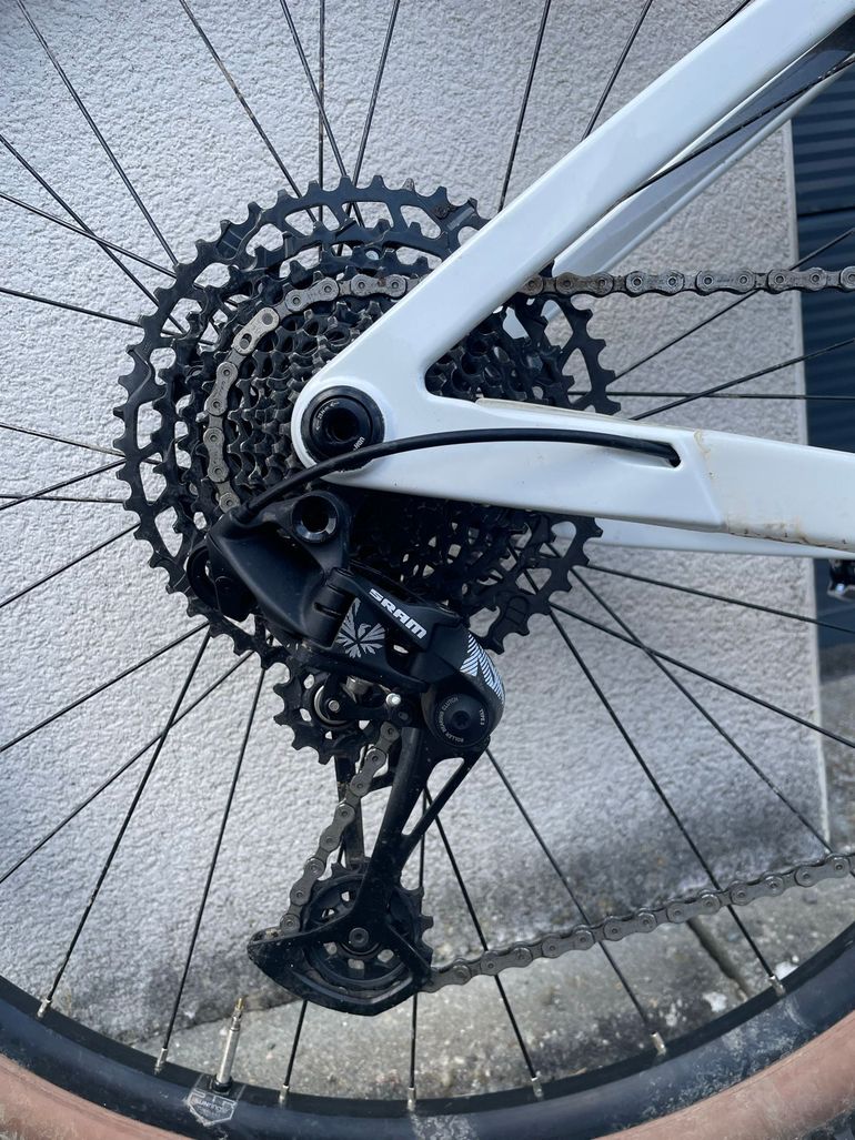 Used ROCKRIDER Fahrrad Mountainbike Hardtail XC Carbonrahmen Race 900 NX weiß 2025 2025 Mountainbike, Blanco — image 3 of 5