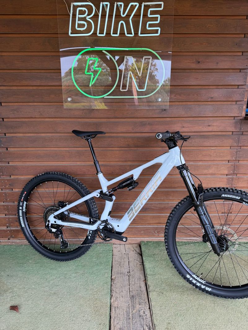 Berria NEXXEN ADV+ E90 2026 2026 Mountainbike usato, Bianco — immagine 1 di 7