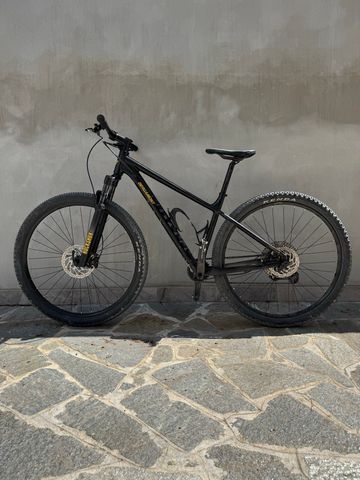 Used Bergamont Revox 7 2021 2021 Mountainbike, Black, 29 — image 2 of 7