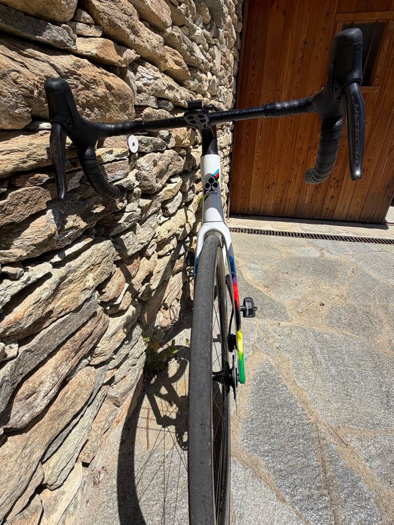 Used Colnago V5Rs Shimano Ultegra Di2 2026 Road & Gravel — image 7 of 9