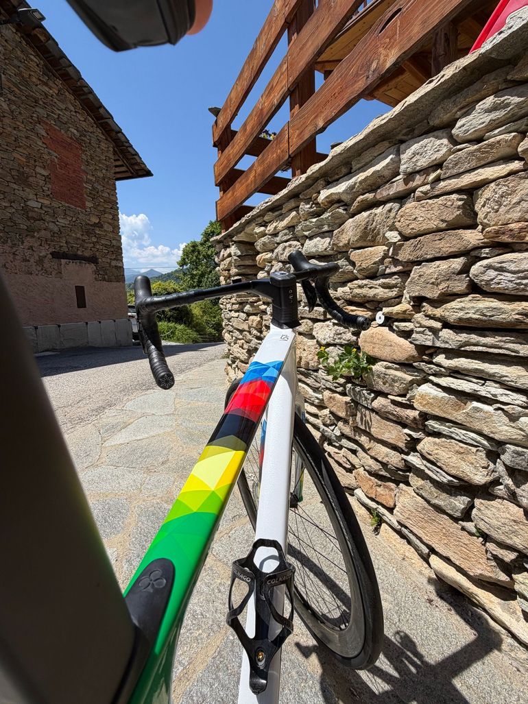 Used Colnago V5Rs Shimano Ultegra Di2 2026 Road & Gravel — image 2 of 9