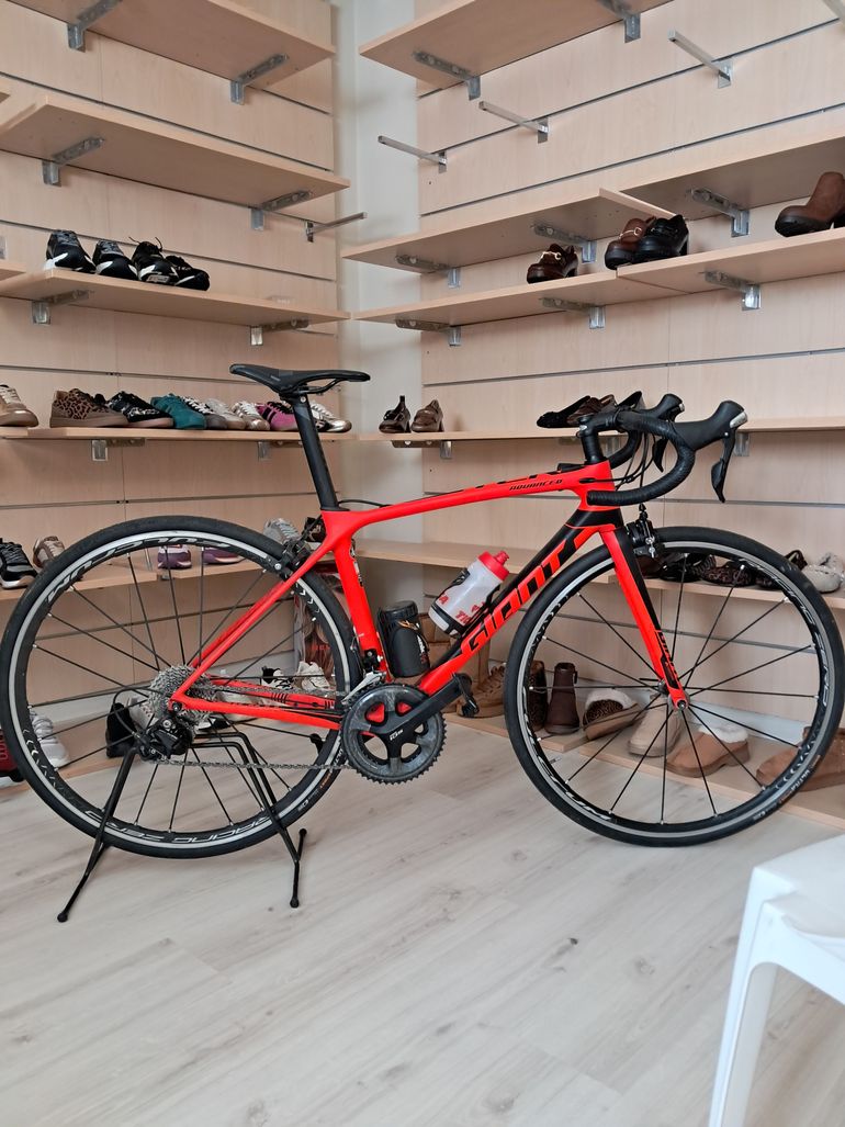 Used Giant Obsess advanced Shimano Ultegra 2020 Road & Gravel, Rojo — image 1 of 3