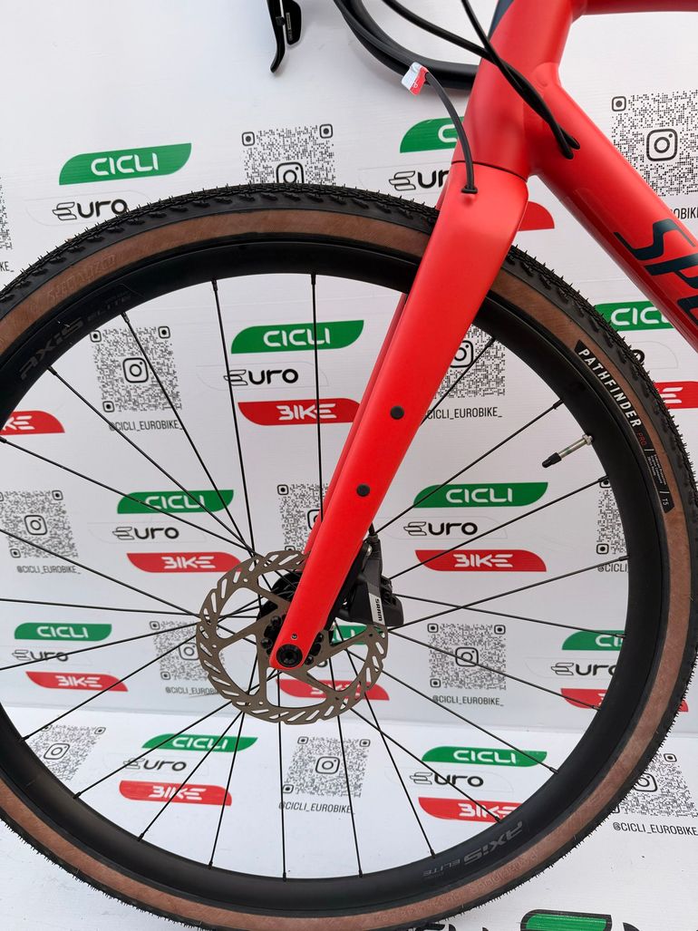 Used Specialized Diverge Comp E5 2025 2025 Road & Gravel, Red — image 8 of 9