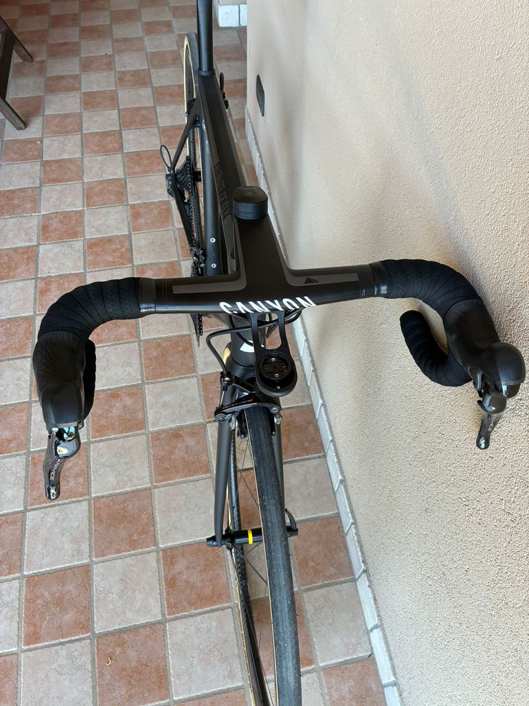 Used Canyon Ultimate CF SLX 9.0 2020 2020 Road & Gravel, Nero — image 7 of 7