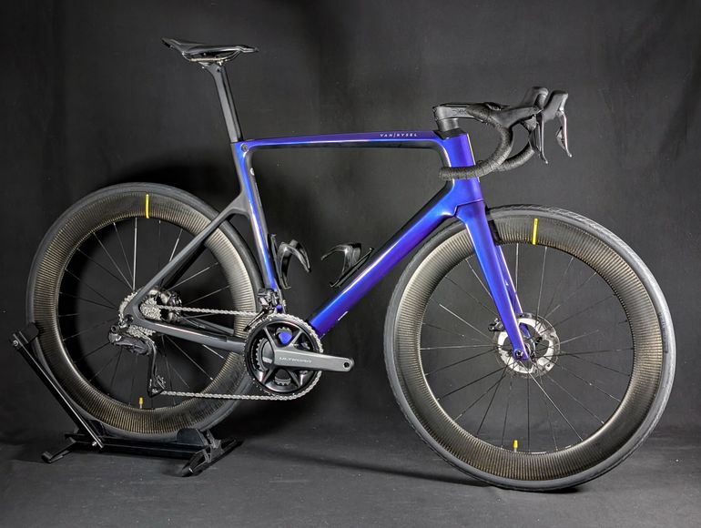 Used Van rysel Road Bike FCR Ultegra Di2 2024 2024 Road & Gravel, Purple — image 3 of 23