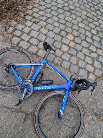 Used Wilier Cento10pro Shimano Ultegra 2020 Road & Gravel, Blue — image 2 of 5