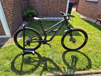 Used Canyon Spectral CF 7 2025 2025 MTB