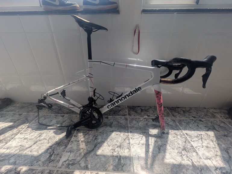 Used Cannondale SuperSix EVO Hi-MOD 2 2023 Frameset 2023 Road & Gravel, White — image 2 of 3