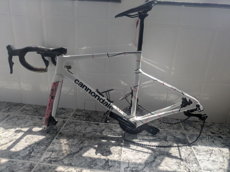 Used Cannondale SuperSix EVO Hi-MOD 2 2023 Frameset 2023 Road & Gravel, White — image 3 of 3
