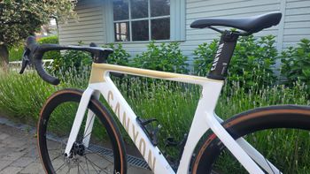 Used Canyon Aeroad CF SLX 7 AXS NSW 2026 2026 Road & Gravel, Blanco — image 15 of 17