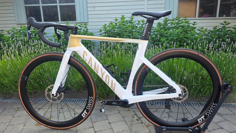 Used Canyon Aeroad CF SLX 7 AXS NSW 2026 2026 Road & Gravel, Blanco — image 16 of 17