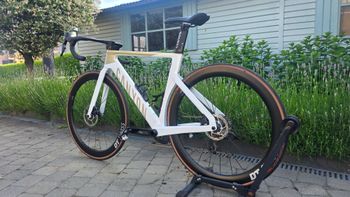 Used Canyon Aeroad CF SLX 7 AXS NSW 2026 2026 Road & Gravel, Blanco — image 17 of 17