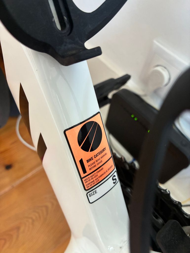 Used Canyon Aeroad CF SLX 7 Di2 2025 2025 Road & Gravel, White — image 5 of 18