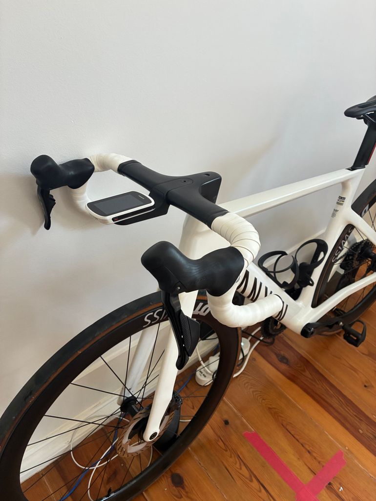 Used Canyon Aeroad CF SLX 7 Di2 2025 2025 Road & Gravel, White — image 7 of 18