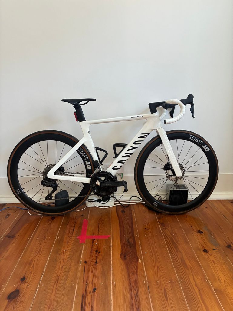 Used Canyon Aeroad CF SLX 7 Di2 2025 2025 Road & Gravel, White — image 18 of 18