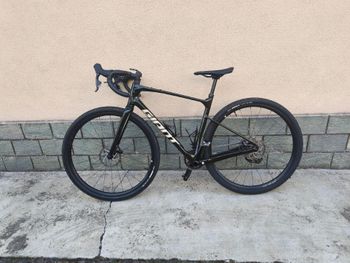 Used Giant Revolt, Advanced 1 2022 2022 Road & Gravel, Verde — image 2 of 6