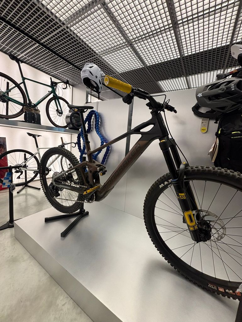 Used Mondraker DUNE RR 2025 2025 Mountainbike, Black, 29, 27.5 — image 1 of 5