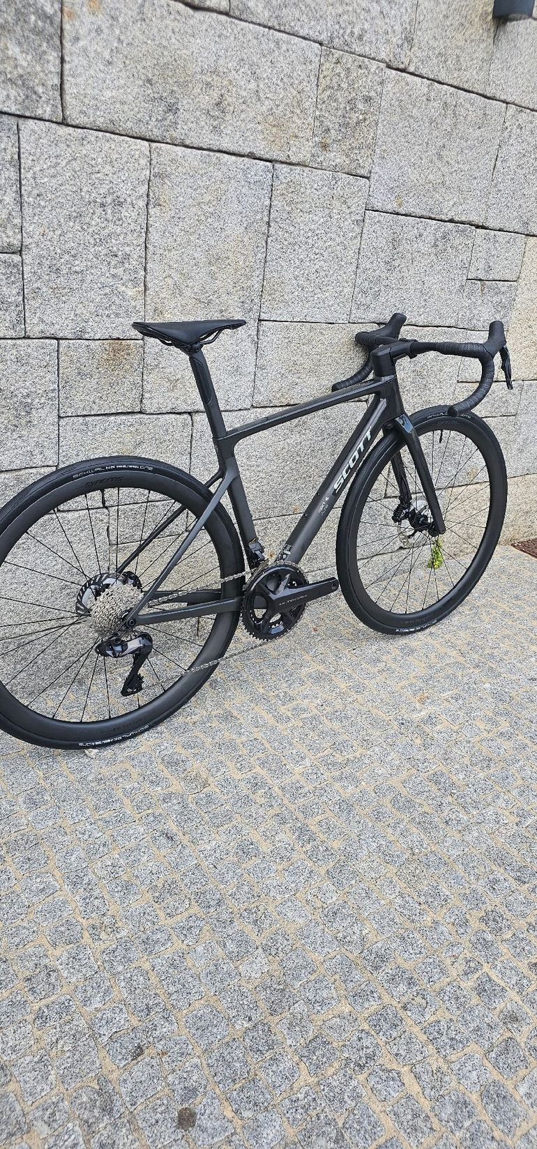 Used Scott Addict RC 20 2025 2025 Road & Gravel, Black — image 9 of 11