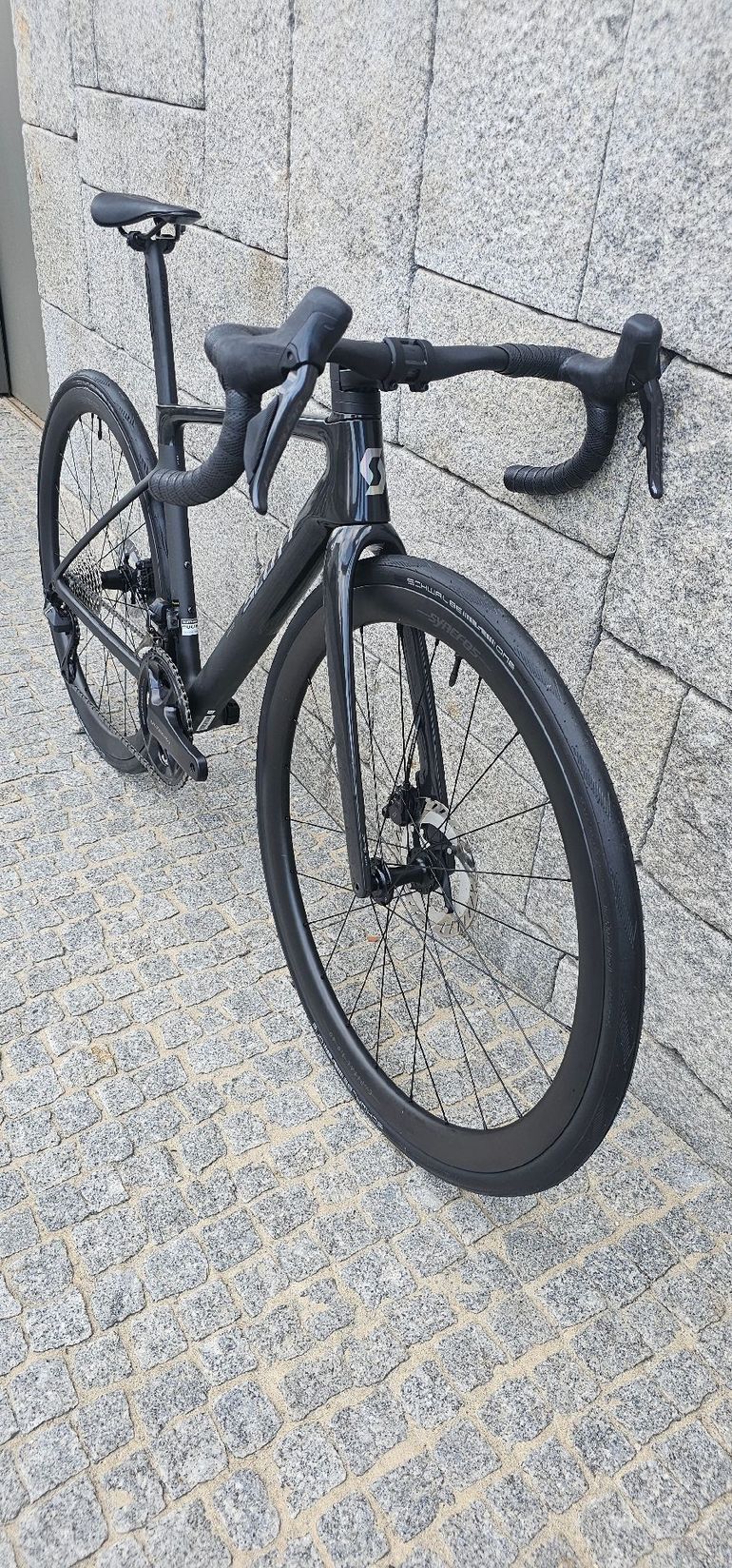 Used Scott Addict RC 20 2025 2025 Road & Gravel, Black — image 4 of 11