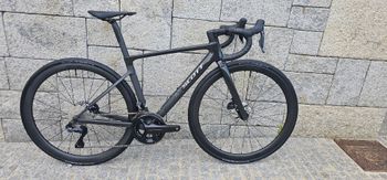 Used Scott Addict RC 20 2025 2025 Road & Gravel, Black — image 2 of 11