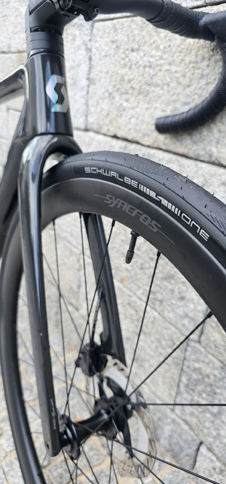 Used Scott Addict RC 20 2025 2025 Road & Gravel, Black — image 5 of 11