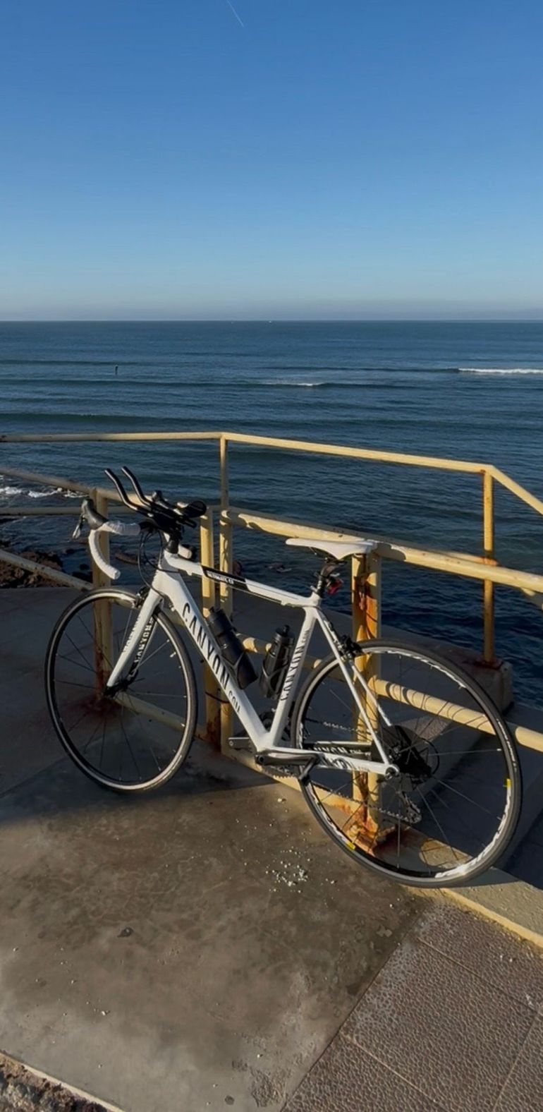 Used Canyon Ultimate Shimano Ultegra 2009 Road & Gravel, Blanco — image 1 of 7