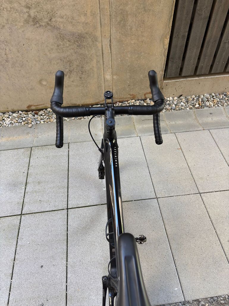 Used Van rysel Road Bike EDR CF 105 Disc 2024 2024 Road & Gravel — image 6 of 7