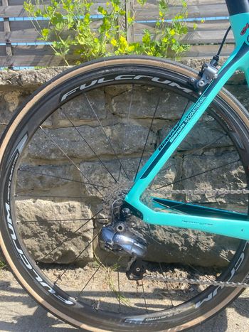 Used Bianchi Oltre XR4 Ultegra Di2 2020 2020 Road & Gravel, Blue — image 3 of 12