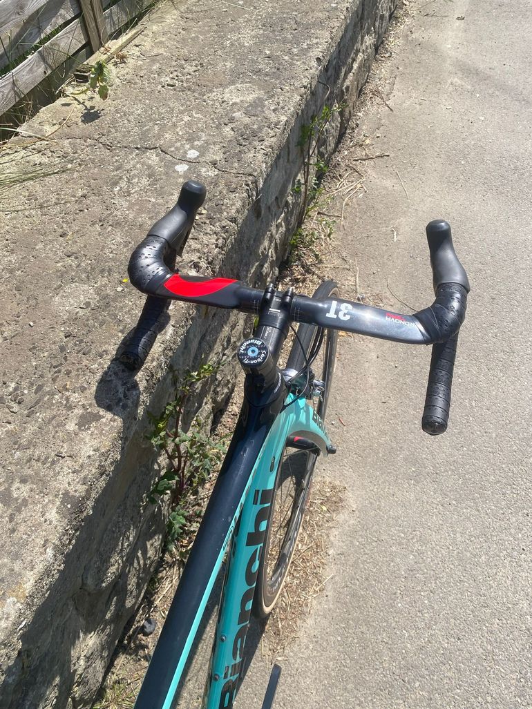 Used Bianchi Oltre XR4 Ultegra Di2 2020 2020 Road & Gravel, Blue — image 5 of 12