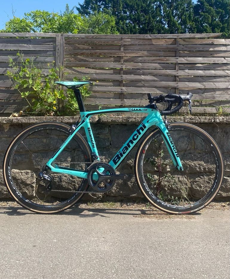 Used Bianchi Oltre XR4 Ultegra Di2 2020 2020 Road & Gravel, Blue — image 1 of 12