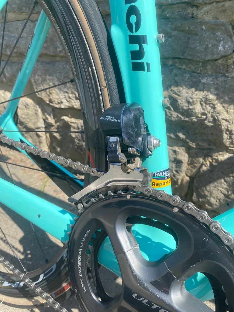 Used Bianchi Oltre XR4 Ultegra Di2 2020 2020 Road & Gravel, Blue — image 10 of 12