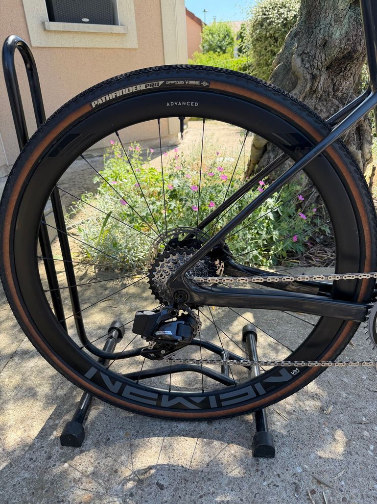 Used Van rysel Rcx SRAM Force eTap AXS 2025 Road & Gravel — image 6 of 8