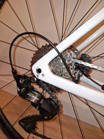 Used Trek Domane SL 5 Gen 4 2025 2025 Road & Gravel — image 5 of 8