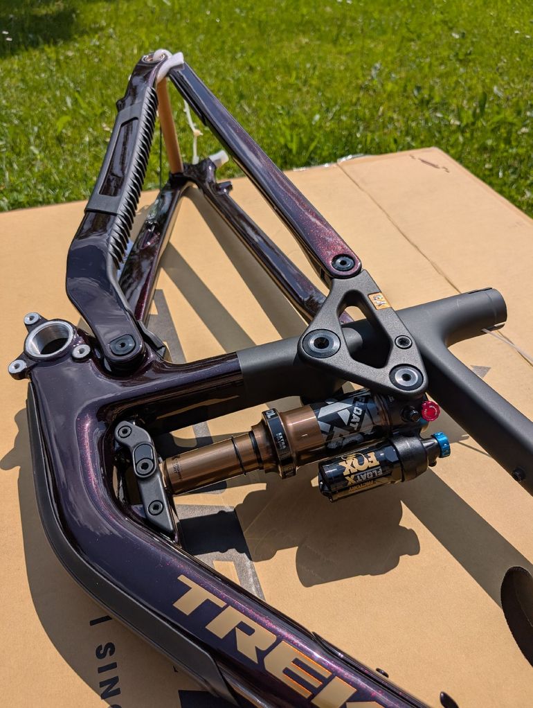 Used Trek Fuel EX Carbon Frameset Gen 7 2026 Frameset 2026 Mountainbike, Rot, 29 — image 2 of 7