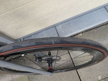 Tweedehands Canyon Aeroad CF SL 8 2023 2023 Road & Gravel — afbeelding 10 van 17