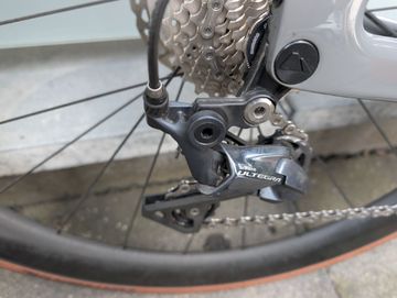 Tweedehands Canyon Aeroad CF SL 8 2023 2023 Road & Gravel — afbeelding 2 van 17