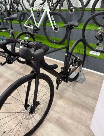 Used CUBE ATTAIN C:62, RACE 2026 2026 Road & Gravel, Negro — image 2 of 3