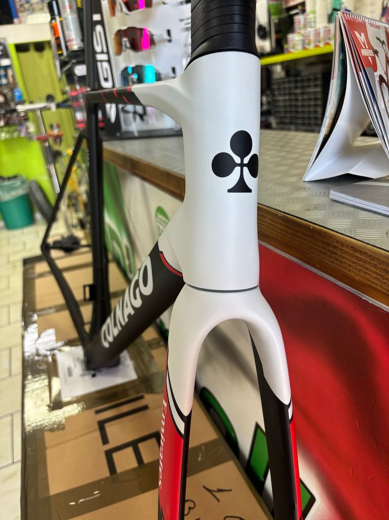 Used Colnago V5Rs Shimano Ultegra Di2 2025 Frameset 2025 Road & Gravel, Black — image 16 of 16