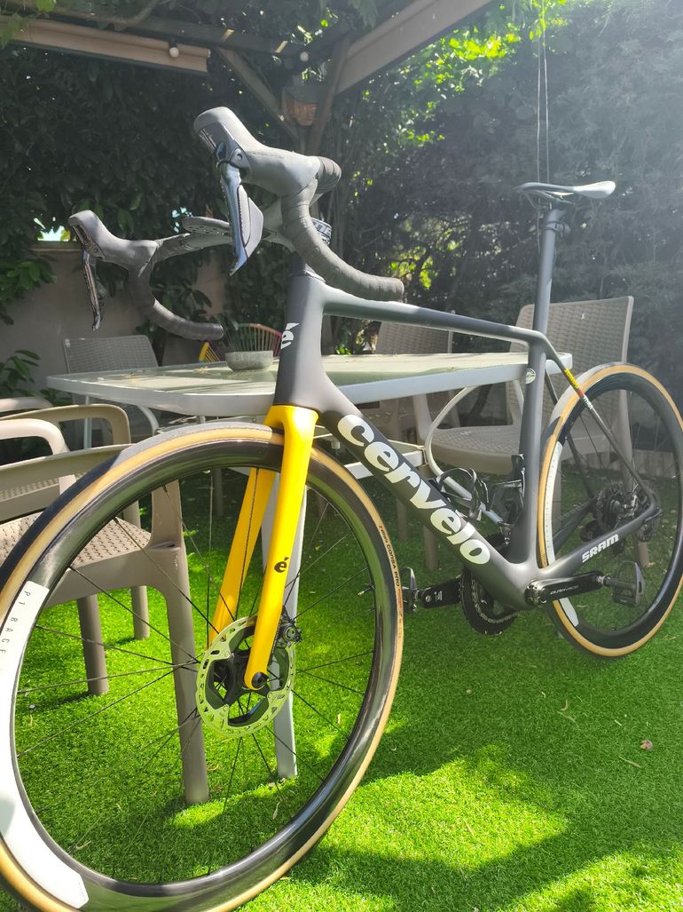 Used Cervélo R5 Dura Ace Di2 2024 2024 Road & Gravel, Schwarz — image 2 of 4